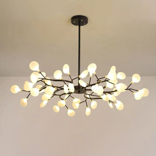 LichtTanz – Filigraner LED-Kronleuchter im Glühwürmchen-Stil