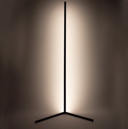 Minimalistische LED-Stehlampe für Ecken mit Farbwechsel