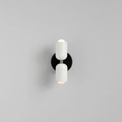Sam – Schlichte Acryl-Wandlampe