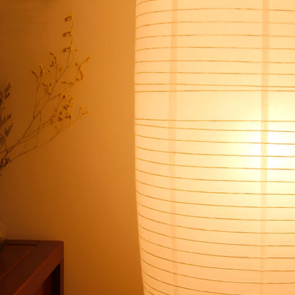 Selene – Schlichte Stehlampe