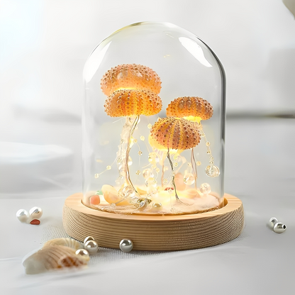 Nerina – Von Hand gefertigte Quallen-Nachtlampe