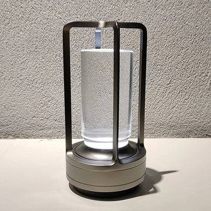 CrystalGlow – Kabellose LED-Kristalllampe im Laternenstil