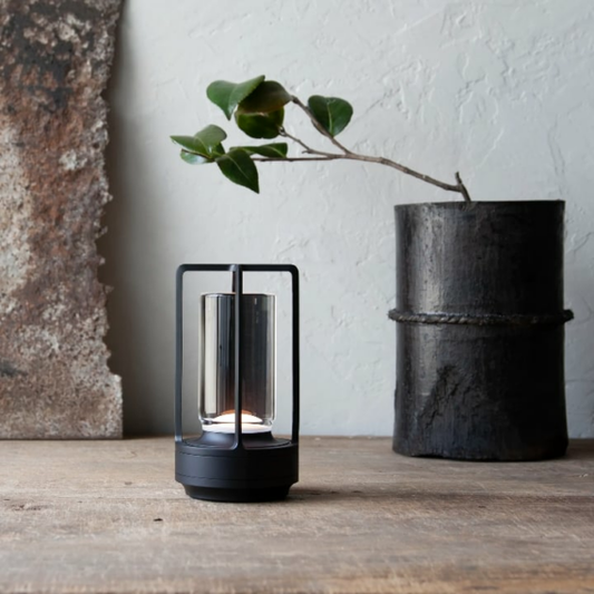 CrystalGlow – Kabellose LED-Kristalllampe im Laternenstil