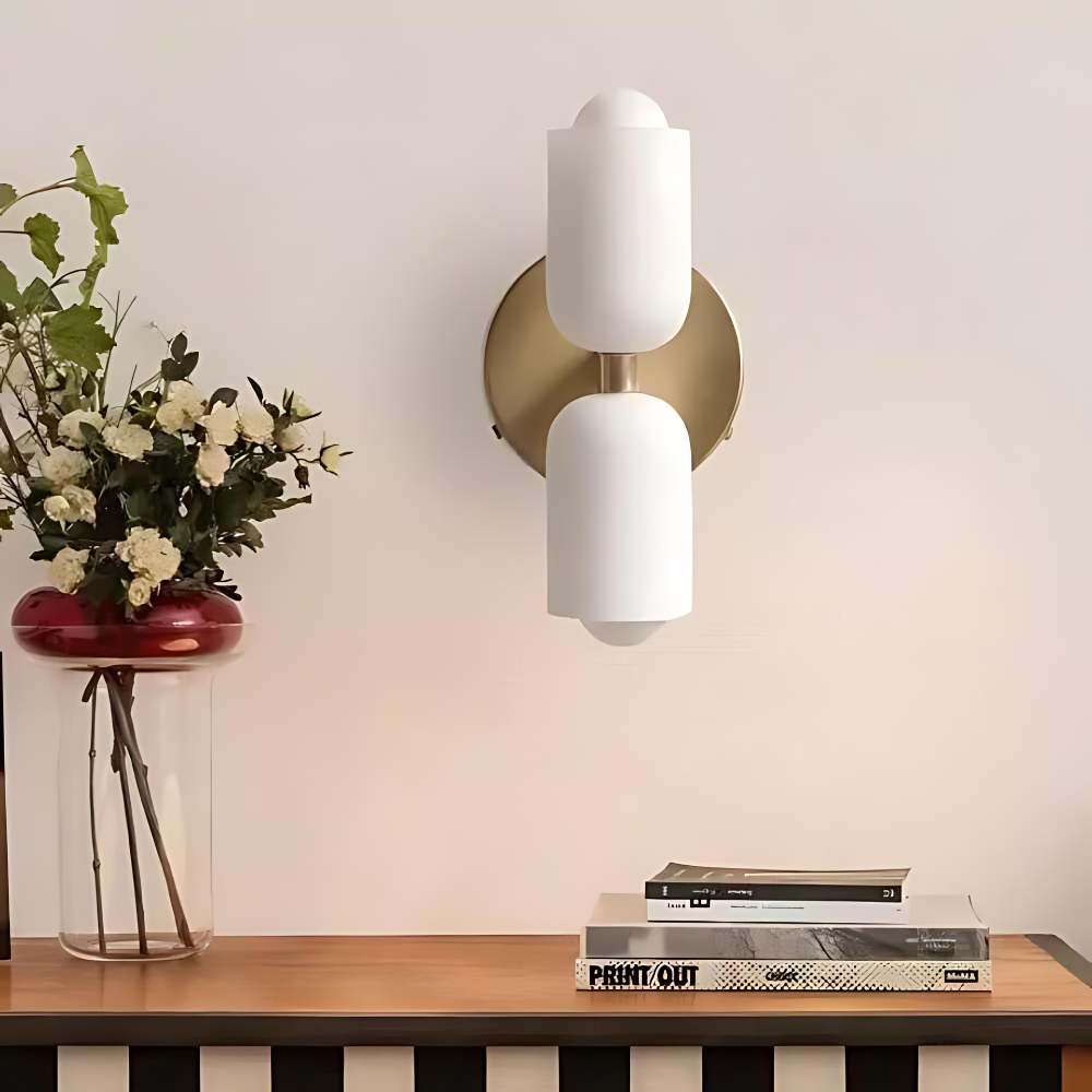 Sam – Schlichte Acryl-Wandlampe