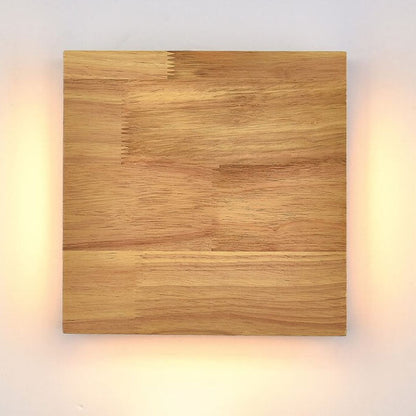 Norah – Wandlampe aus Massivholz