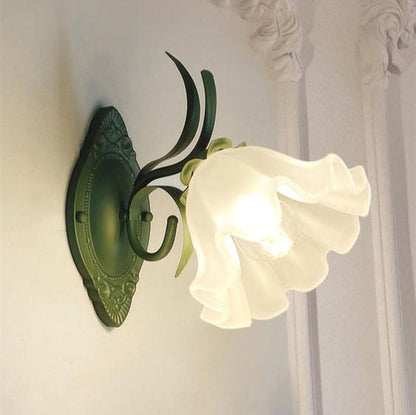 Liora – Maiglöckchen Blume Wandlampe