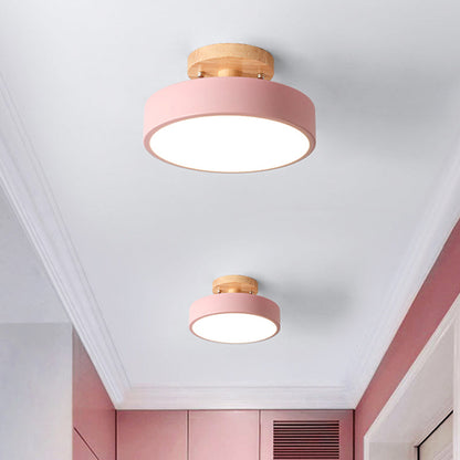 Lunira – Bunte Eisen-Deckenlampe mit Holzelement