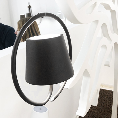 GlowNest – Minimalistische Pendelleuchte in organischer Form