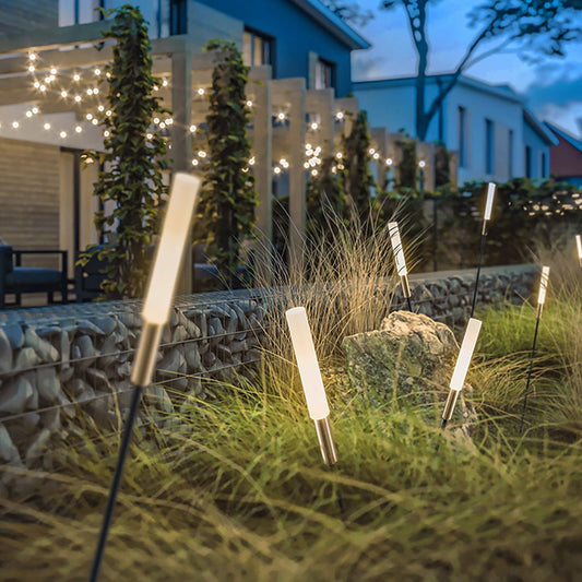 Florin – Mit Solar betriebene Gartenleuchte in Schilfrohr-Optik