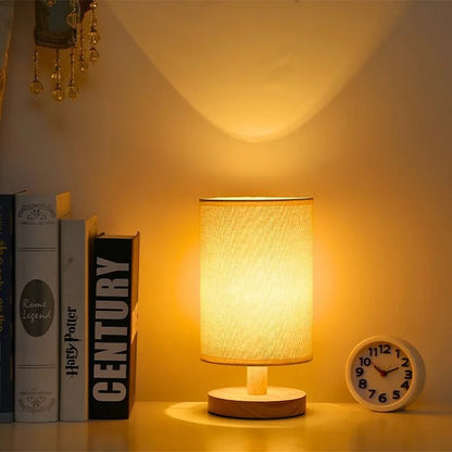 Lunora – Nachtlampe aus massivem Holz