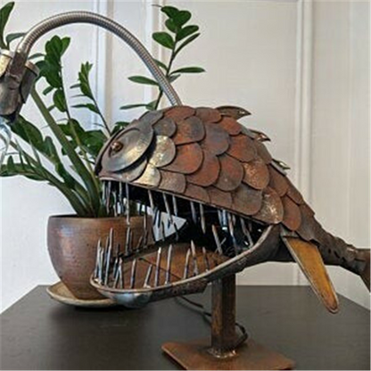 AnglerRetro – Tischlampe im Tiefsee-Anglerfisch-Design