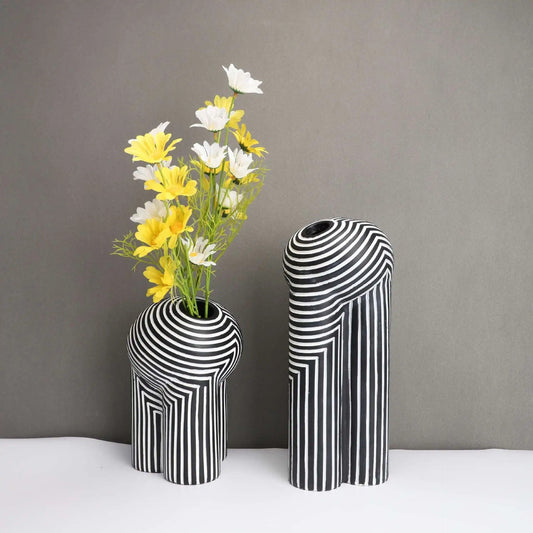 Vivienne – Europäische Vase mit Schwarz-Weiß-Muster