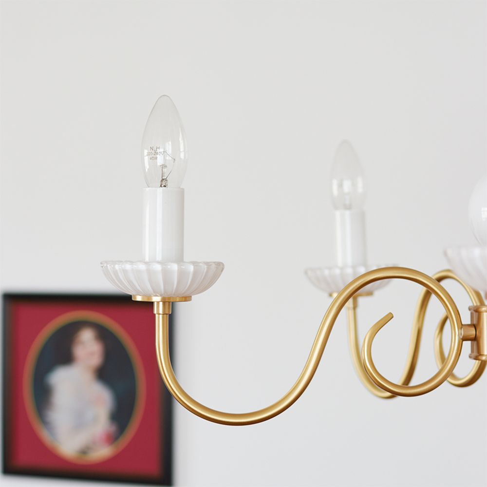 Alaric – Amerikanischer Retro-Leuchter aus cremefarbenem Glas