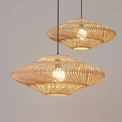 Radiar – Vintage Hängeleuchte aus Rattan