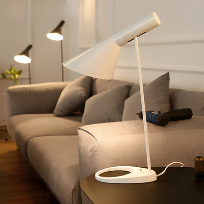 Elvara – Einfache nordische LED-Tischleuchte