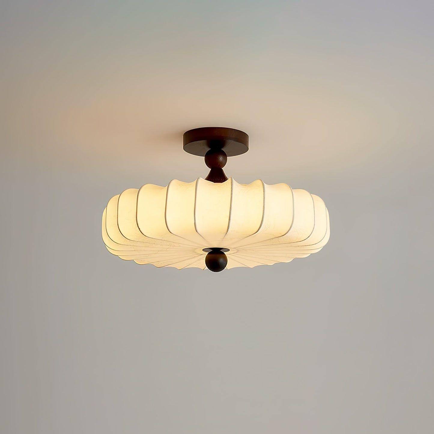 Anela – Natürliche Lampe aus Eschenholz und Stoff