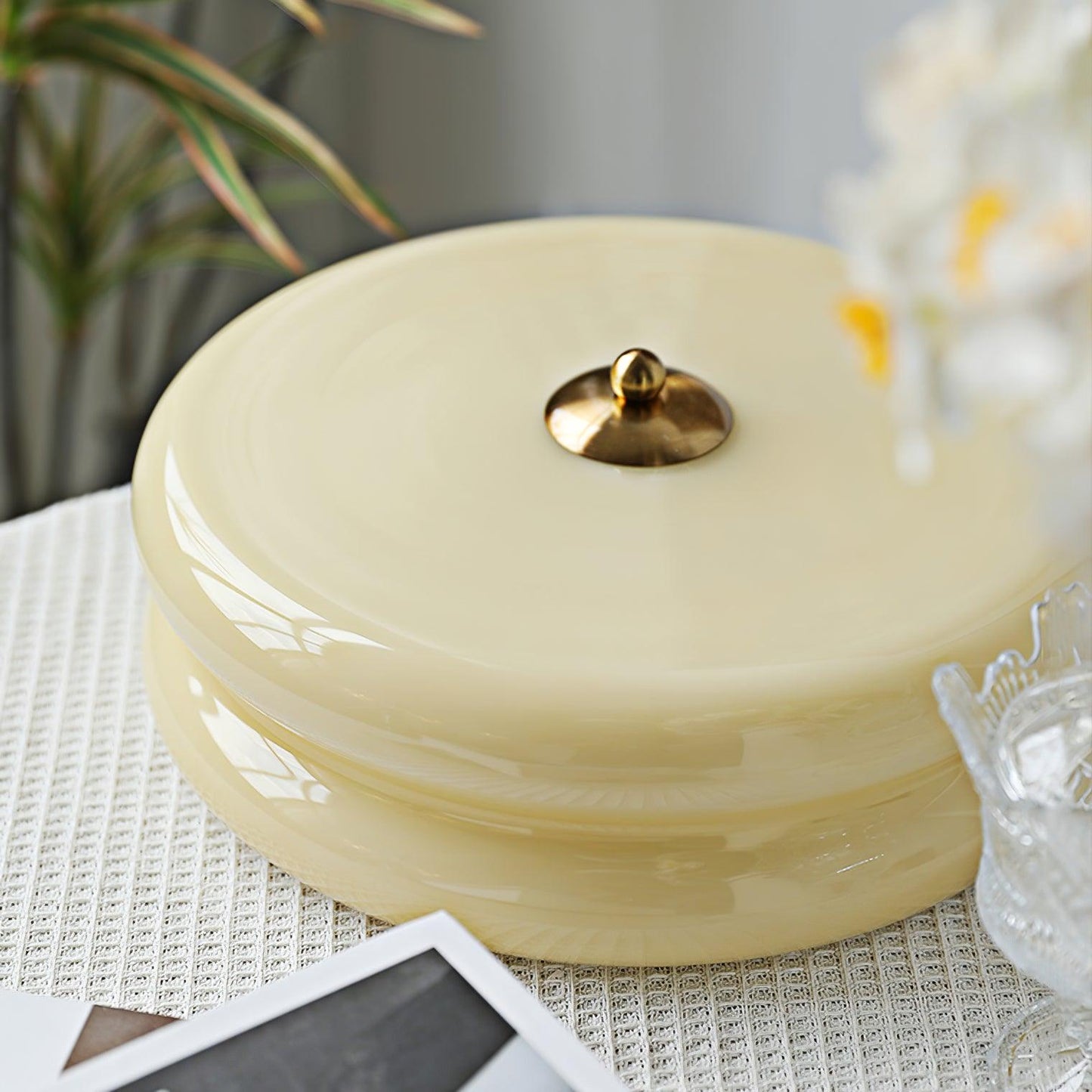 Amélie – Schlichte Deckenlampe im Cream-Stil