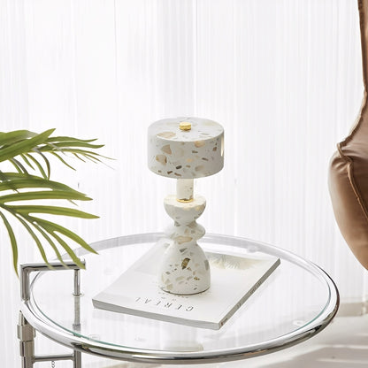 Ava – Schlichte Tischlampe aus Jade-Marmor