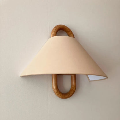 Alina – Wandlampe aus Buchenholz