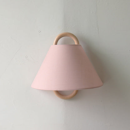 Alina – Wandlampe aus Buchenholz