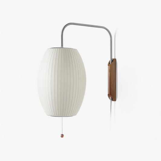 Isolde – Kreative Wandlampe in Seidenoptik