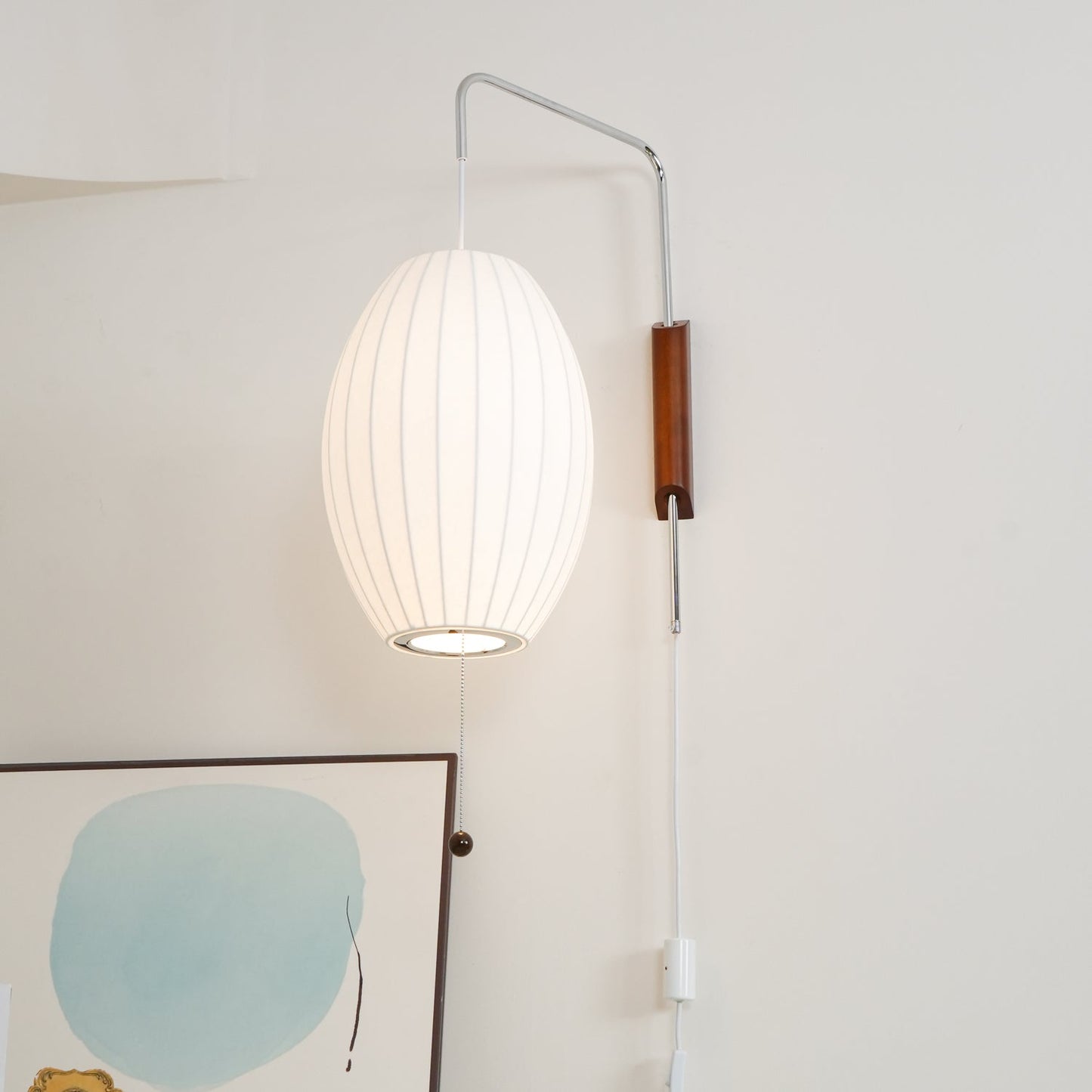 Isolde – Kreative Wandlampe in Seidenoptik