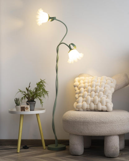 CallaLicht – Elegante Stehlampe im Calla-Blumen-Design