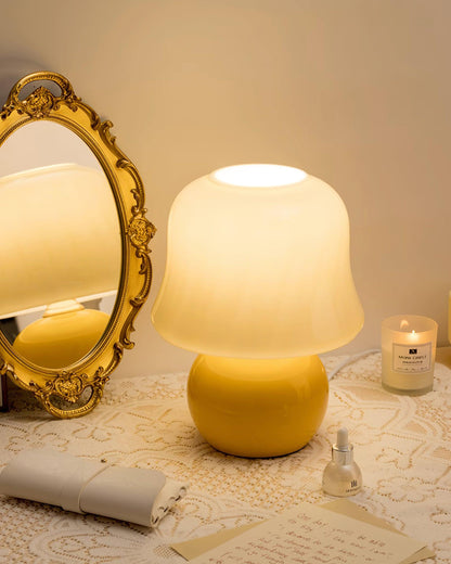 Zara – Pilzförmige Tischlampe aus glänzendem Glas