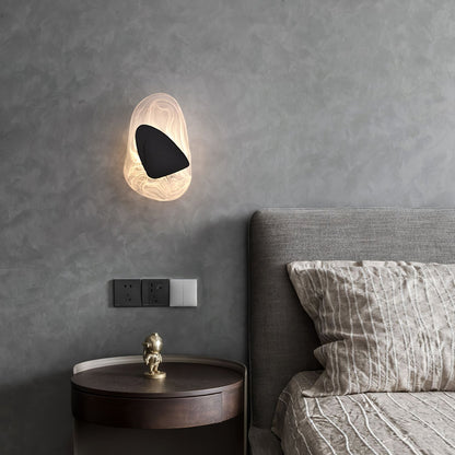 Katara – Designer Wandleuchte mit Kristallakzenten