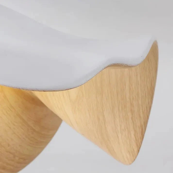 LotusNord – Skandinavische Lotuslampe aus Holzharz mit Naturflair