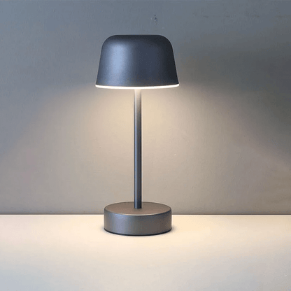 PrismaGlanz – Farbwechselnde LED-Lampe mit pulsierendem Lichtspiel