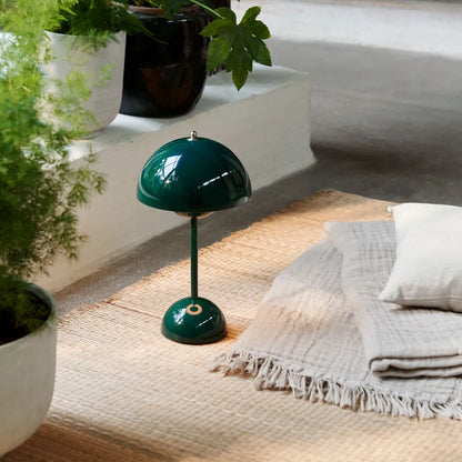 Bianca – Schicke LED-Lampe für den Tisch mit dimmbarem Warmlicht