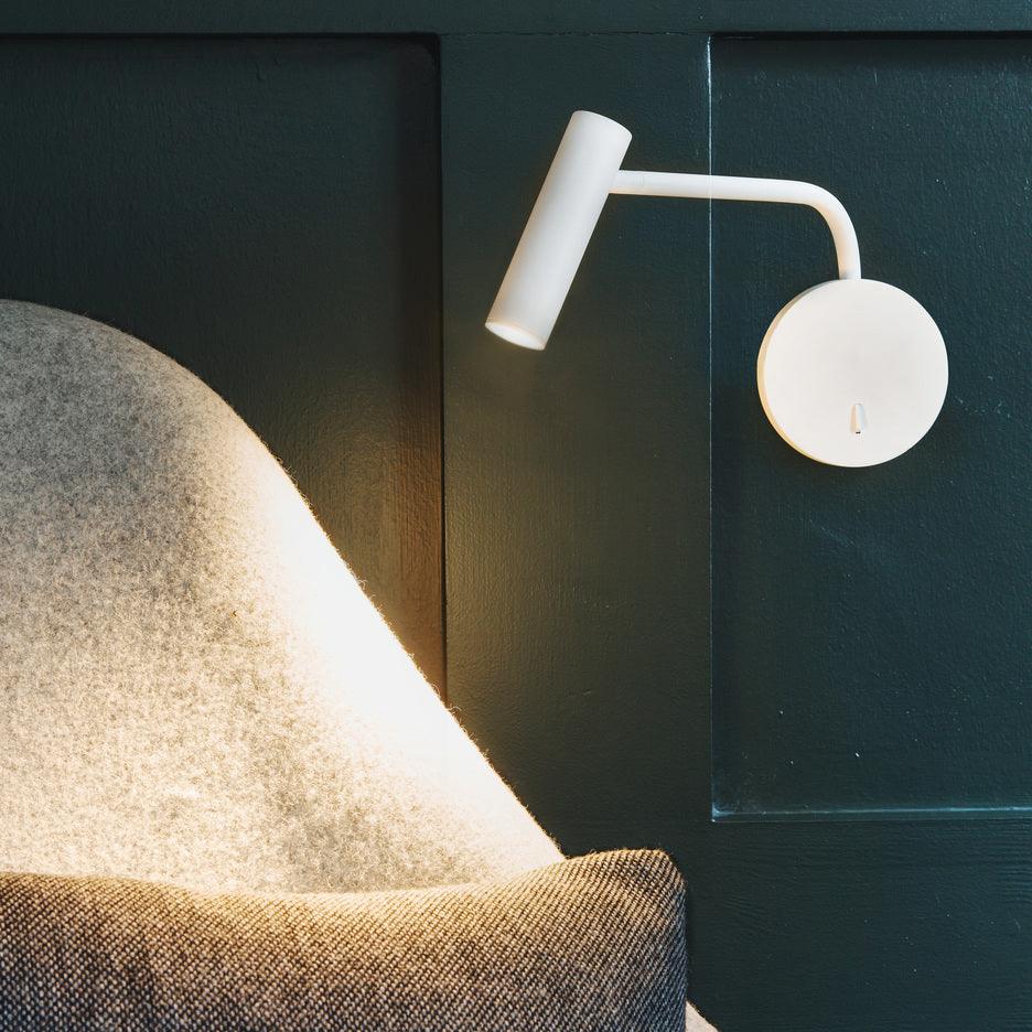 Niva – Runde LED-Wandleuchte mit Spotfunktion