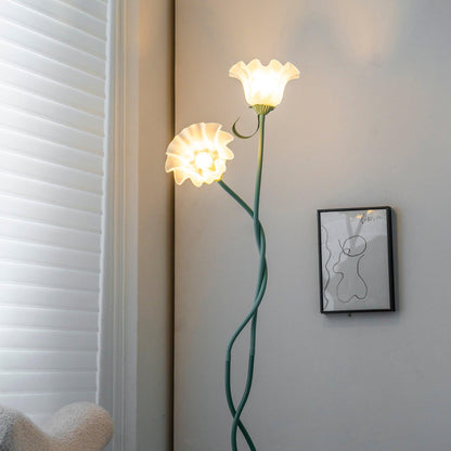 CallaLicht – Elegante Stehlampe im Calla-Blumen-Design