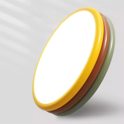 Akira – Farbige Deckenleuchte im skandinavischen Design