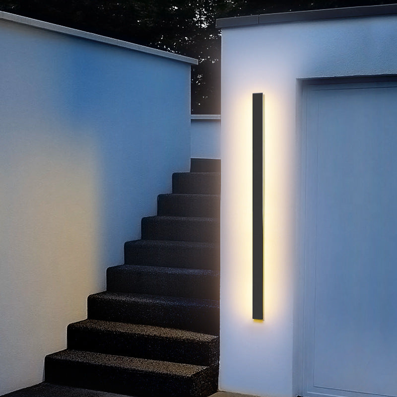 SlimBeam – Schlanke LED-Außenwandleuchte mit IP65-Schutz