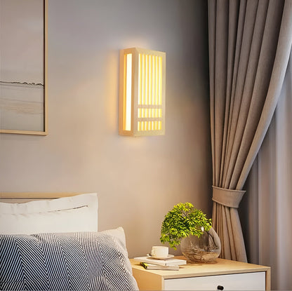JapandiGlow – Wandlampe aus Holz & Acryl im modernen Japandi-Stil