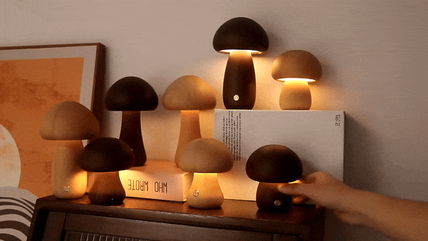 Lampe Mit Berührungsschalter Aus Holz Im Pilz-Stil