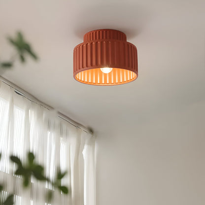 PureRib Deckenlampe – Gerippte Harz-Leuchte in mattem Weiß