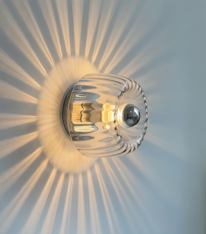BauRib Glasleuchte – Gerippte Wandlampe im Bauhaus-Chic