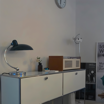 Minimalistische Tischlampe Im Retro-Stil
