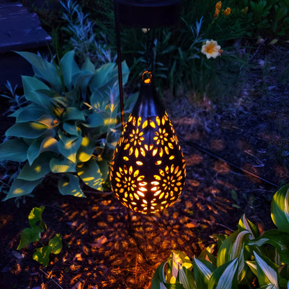 SolarBloom Lichtspiel – Hohles Gartenlicht mit Solarbetrieb & Wasserresistenz