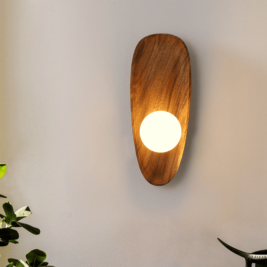 Alani – Wandlampe aus natürlichem Holz