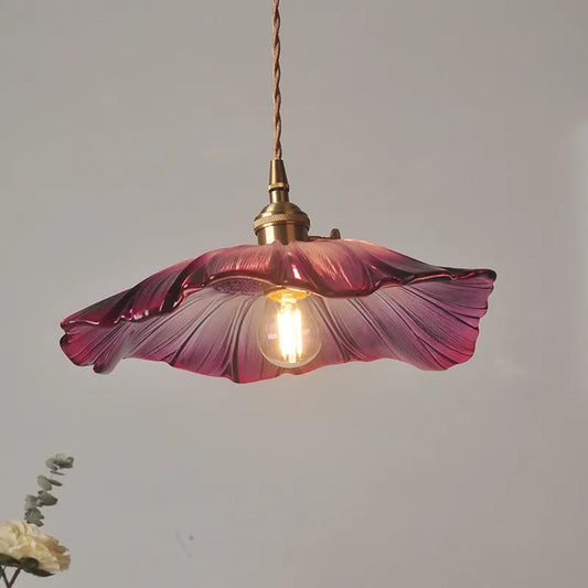 Kronleuchter aus Kunstglas im floralen Stil