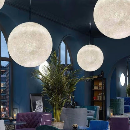 MondMagie – Hängeleuchte im schimmernden Vollmond-Design