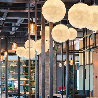 MondMagie – Hängeleuchte im schimmernden Vollmond-Design