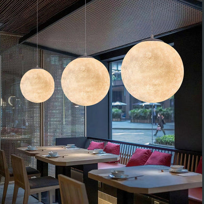 MondMagie – Hängeleuchte im schimmernden Vollmond-Design