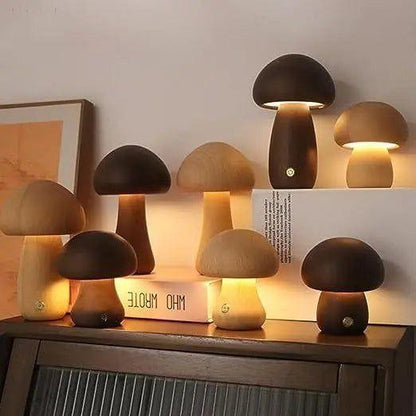 Skurrile Pilzlampe aus Holz