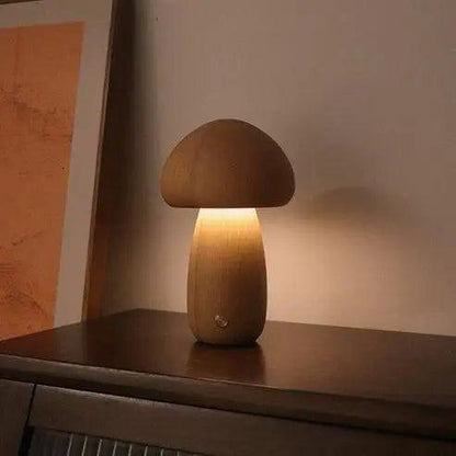 Skurrile Pilzlampe aus Holz
