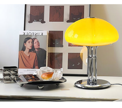 MushHaus – Pilzförmige Bauhaus-Tischlampe im stilvollen Design